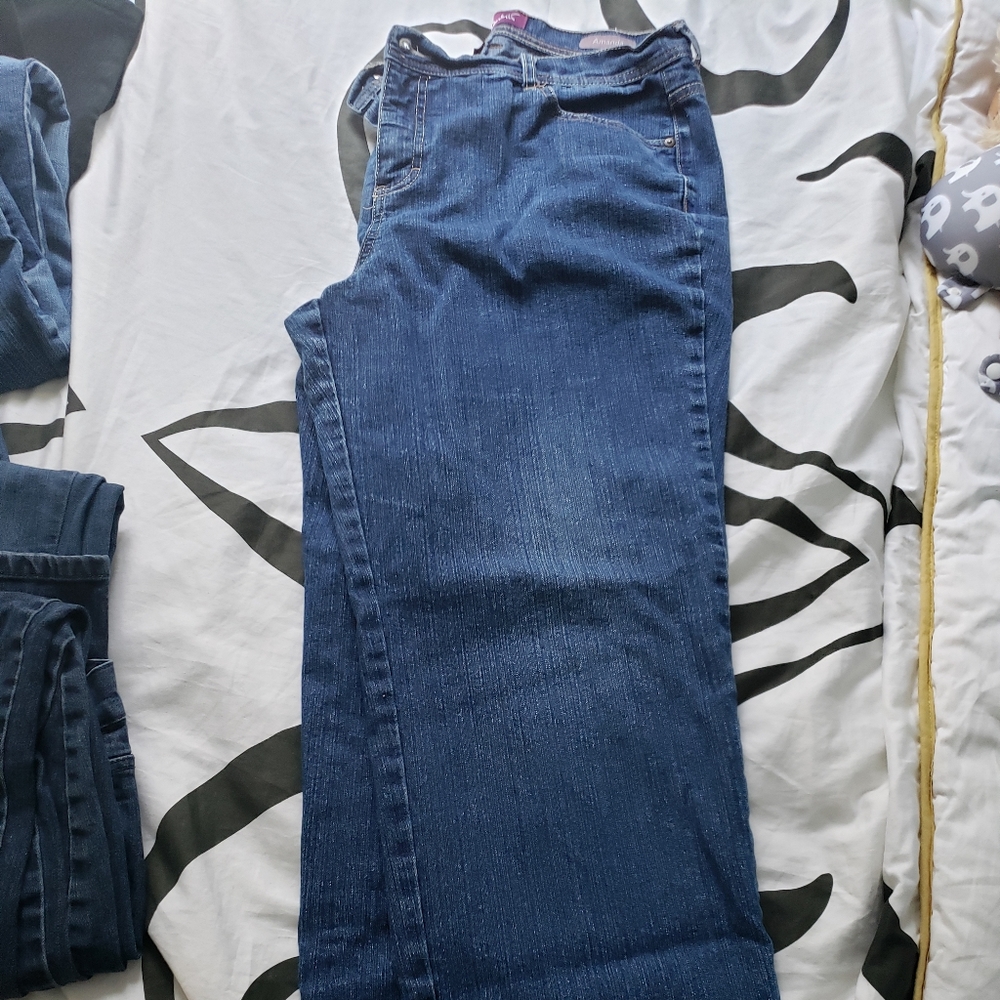 Womens dark wash strech jeans
